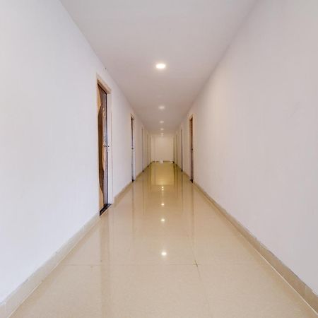 Kurmannapalem Hotel O Surya Prabha מראה חיצוני תמונה