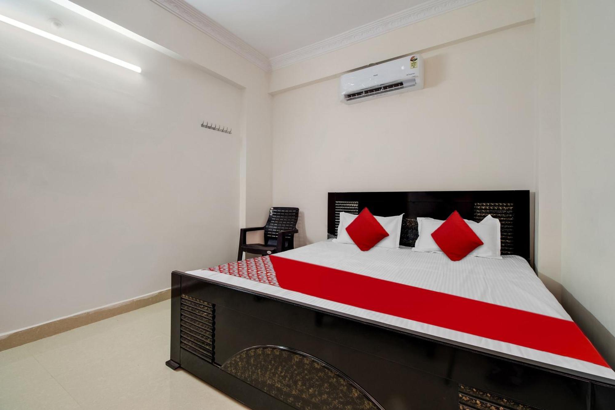 Kurmannapalem Hotel O Surya Prabha מראה חיצוני תמונה