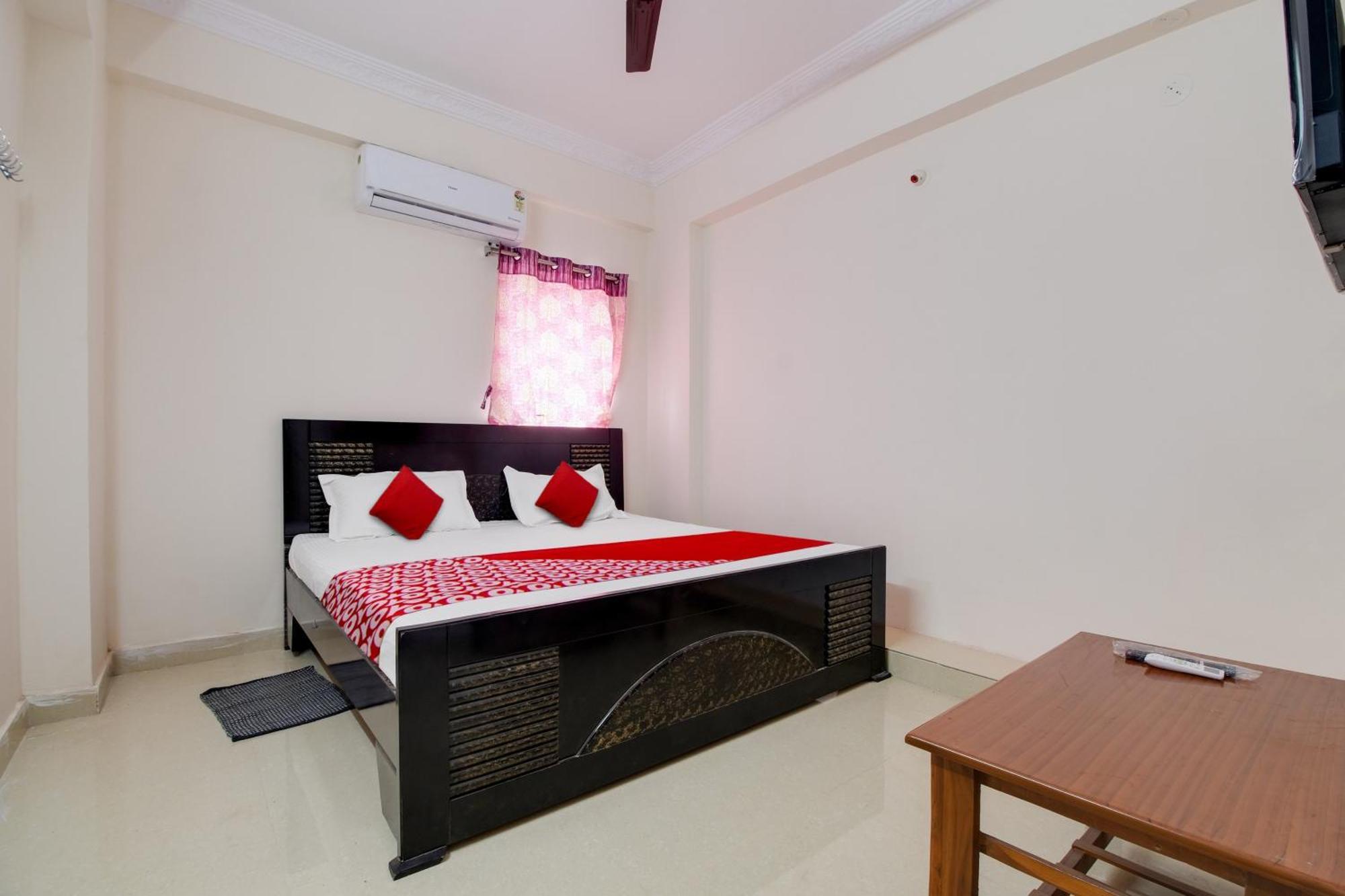 Kurmannapalem Hotel O Surya Prabha מראה חיצוני תמונה