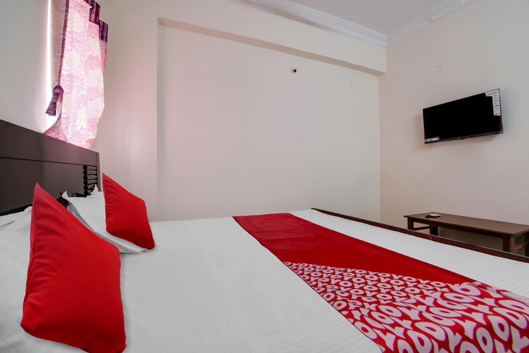 Kurmannapalem Hotel O Surya Prabha מראה חיצוני תמונה
